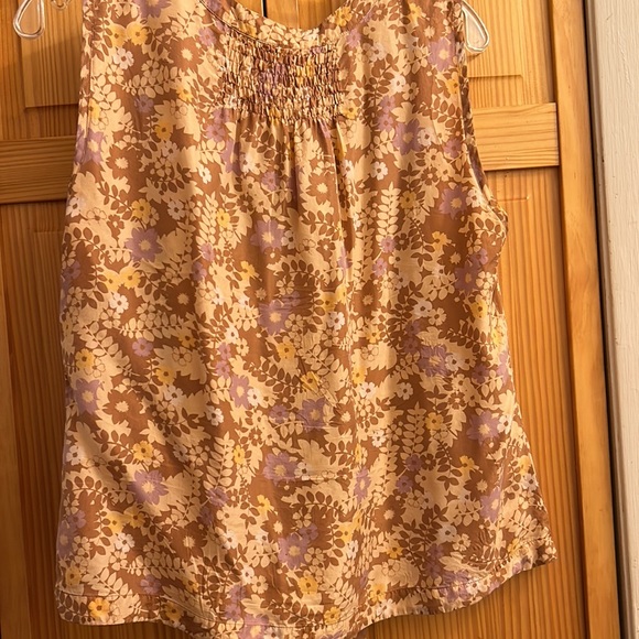 Sleeveless top with tie in front - Picture 4 of 5